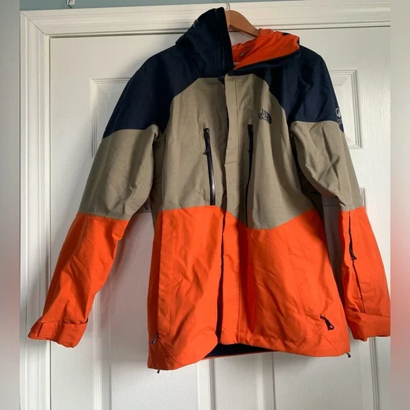 The North Face men's Ski/Snowboard Jacket Pants Size Small